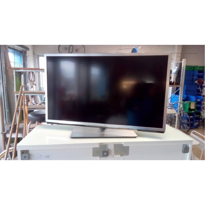 ÉCRAN PHILIPS 100CM