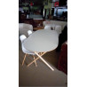 TABLE MODERNE AVEC 4 CHAISES STYLE EAMES