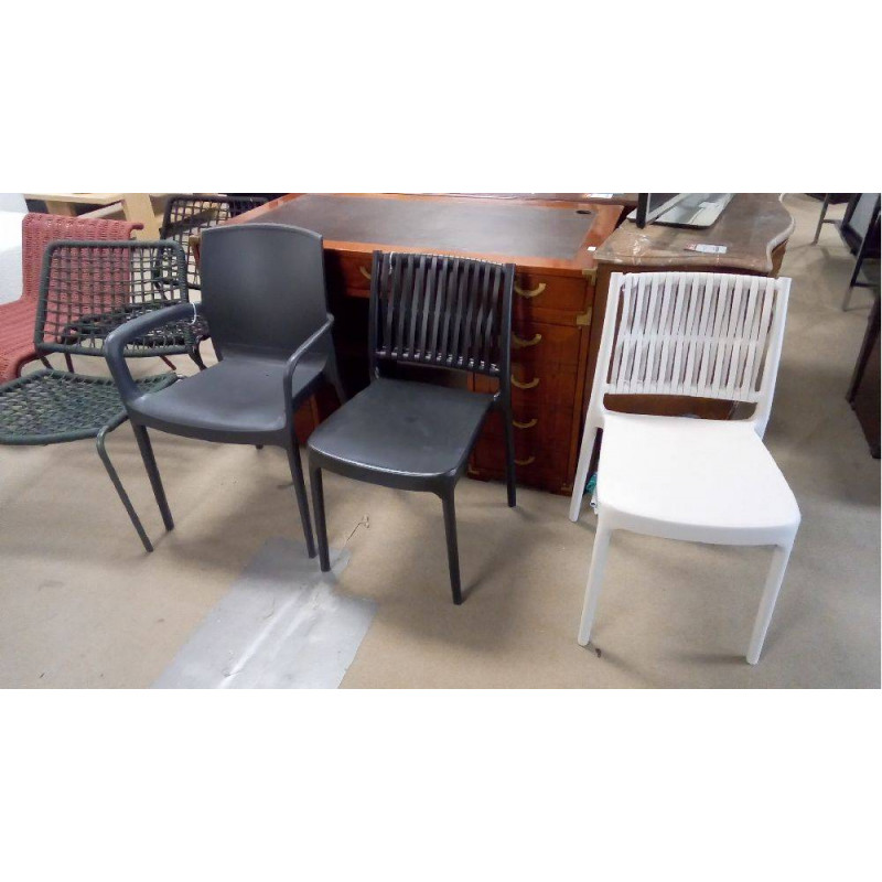 CHAISE DE JARDIN PLASTIQUE L\'UNITÉ
