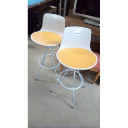 PAIRE DE TABOURETS PIVOTANTS