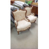 PAIRE DE FAUTEUILS STYLE LOUIS XV EN L\'ÉTAT