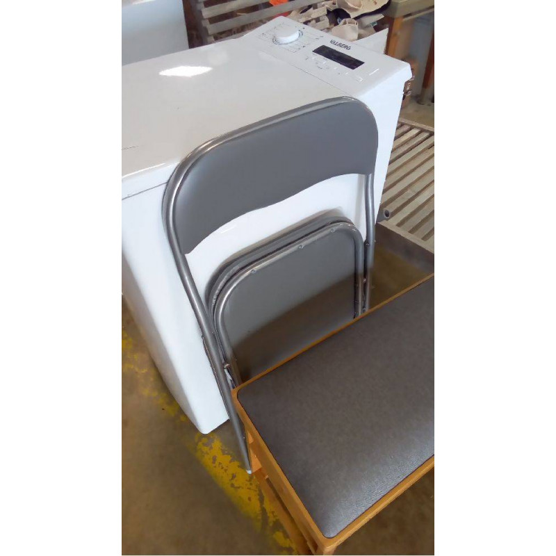 CHAISE PLIANTE