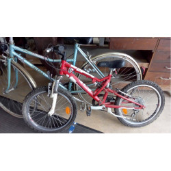 VTT ROUGE ENFANT 20\'