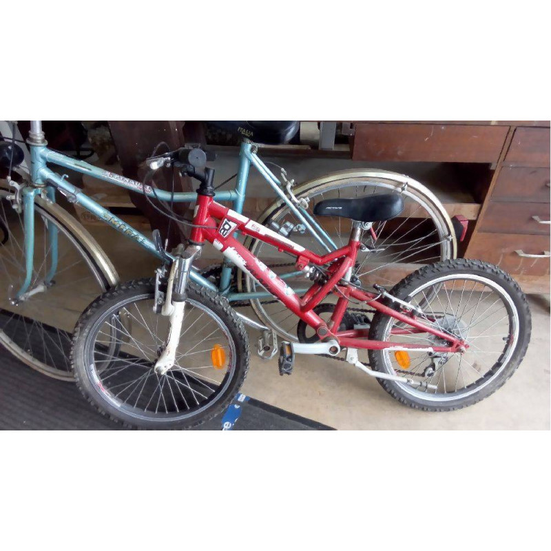 VTT ROUGE ENFANT 20\'