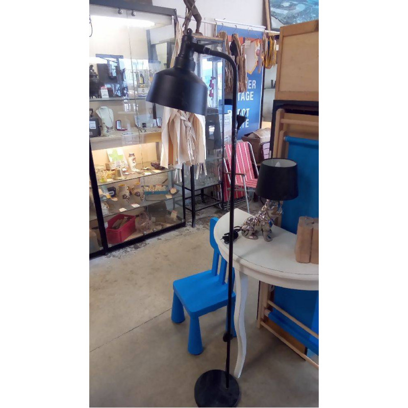 LAMPADAIRE NOIR