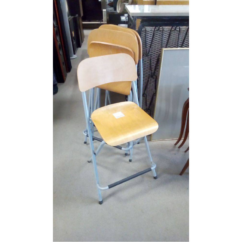 LOT DE 4 TABOURETS PLIANTS
