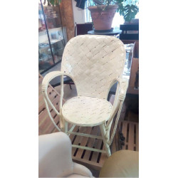 FAUTEUIL LAQUÉ EN LATTES DE...