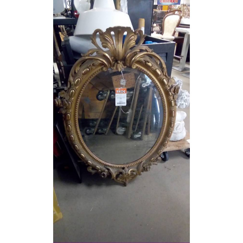 MIROIR OVALE BOIS DORÉ ET STAFF EN L\'ÉTAT